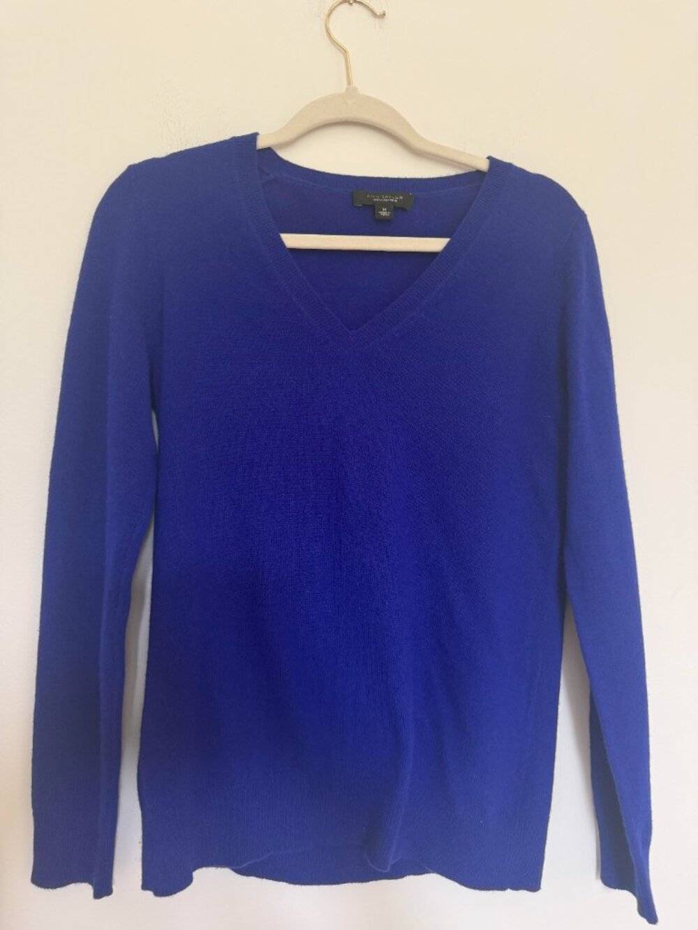 Ann Taylor 100% Cashmere V Neck Pullover Sweater Old Money Preppy Blue - Medium